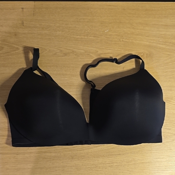 Maidenform Black Full-Coverage Bra with Adjustable Straps - Picture 1 of 3